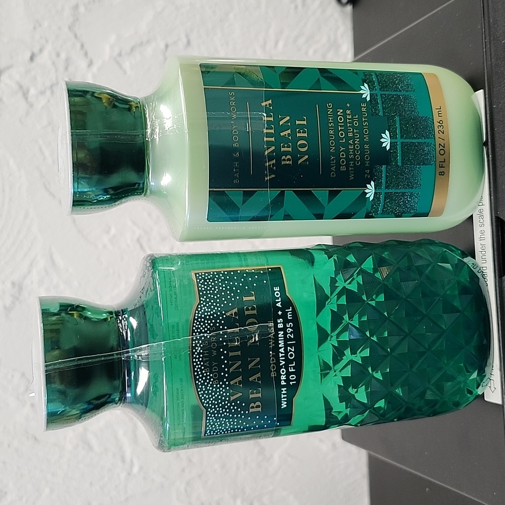 Bath and body works gift set of 2